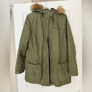 L.L. Bean Olive Green utility Jacket with Faux Fur excellent condition Medium